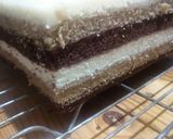 Foto langkah ke 11 dari resep Moist Tiramisu Steam Cake with Choco Ganache.