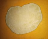 A picture of step 4 of Triangle cabbage pie.