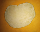 A picture of step 4 of Triangle cabbage pie.
