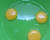 Foto del paso 1 de la receta: Bizcochuelo marmolado 😋