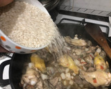 Foto del paso 5 de la receta: Arroz con pollo y gambas al aroma de tomillo
