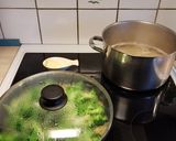 รูปขั้นตอนการทำที่ 1 ของ Pasta with broccoli