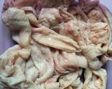 Foto langkah ke 1 dari resep Minyak kulit ayam untuk mpasi.