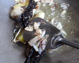 Foto langkah ke 3 dari resep Terong Bulat Tumis Cabe Ikan Asin.