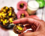 A picture of step 3 of Dry fruits bites.