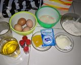 Foto langkah ke 1 dari resep Rainbow Cake Ny.Liem versi Kukus lapis buttercream Lembut Enak.