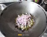 A picture of step 5 of Maharashtrian Kanda Poha.