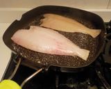 Foto del paso 3 de la receta: Gallo a la plancha espolvoreado con romero