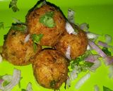 A picture of step 7 of Cheesy rice bolls.