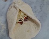 صورة لخطوة 5 من وصفة مينى خبز خمير محشي🧀🥞