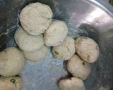 A picture of step 18 of Panee rMakhana, grapes raita, rajgiri halwa and farari bhakhri.