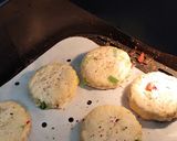 A picture of step 4 of Savoury scones. Airfyer.