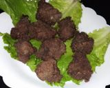 A picture of step 2 of Meat balls.