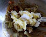 A picture of step 3 of Rajasthani Kachori.