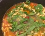 Foto del passaggio 6 della ricetta Cavatelli e rucola al pomodoro