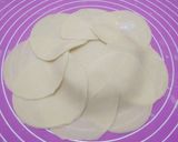 Foto langkah ke 4 dari resep Kulit dimsum simpel dan mudah.