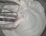 Foto langkah ke 2 dari resep Oreo Roll Cake.