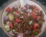 A picture of step 4 of Black chickpeas salad.