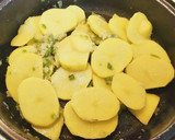 Foto del paso 5 de la receta: Patatas con rape rebozado y en salsa verde