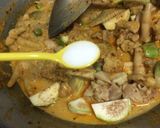 รูปขั้นตอนการทำที่ 4 ของ “แกงไก่ใส่มะเขือ”