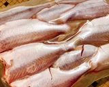 Hình bước làm 1 của món Khô Cá Đù Chiên Tươi