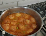 Foto del paso 3 de la receta: Albóndigas de pollo con salsa de tomate