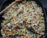 Foto del paso 3 de la receta: Salteado de arroz con atún