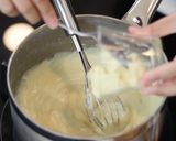 Foto langkah ke 3 dari resep Tiramisu Dessert Box.
