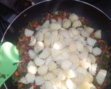 A picture of step 3 of Potatoes n veg minced meat.