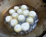 A picture of step 1 of Dahi Bhalla.