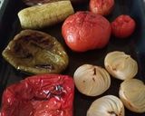 Foto del paso 2 de la receta: Ensalada de pimientos, tomate, berenjena, cebolla, calabacín