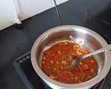 A picture of step 2 of Mug Pizza.