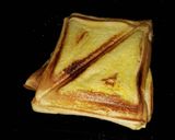 A picture of step 4 of Toast bread and tea.