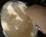 Foto del paso 5 de la receta: Bizcocho Chiffon de Limón Cubierto de nata y Fresas