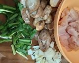Foto langkah ke 1 dari resep Tumis Ayam kucai.
