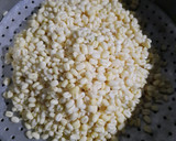 Foto langkah ke 2 dari resep Bakpia Basah Kacang Hijau (Panggang di Teflon).