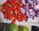 Foto langkah ke 2 dari resep Tumis terasi bawang.