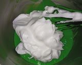 Foto langkah ke 3 dari resep Ciffon Cake Pandan Menul Lembut tanpa pengembang.