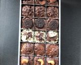Foto langkah ke 7 dari resep Fudgy brownies sekat coklat.
