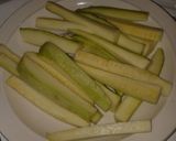 Foto del paso 1 de la receta: Bastoncitos de zucchini al horno
