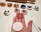 Φωτογραφία βήματος 23 της συνταγής Halloween ζαχαρένια μπισκότα με ζαχαρόπαστα