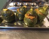 Une image de l'étape 16 de Courgettes rondes en cocotte farcies chair à saucisse et épices.