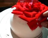 A picture of step 9 of Eggless rose cake in cooker.