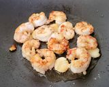 Foto del paso 5 de la receta: Langostinos fritos con castañas