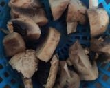 A picture of step 2 of Mushroom Pulao.