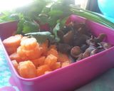 Foto langkah ke 2 dari resep Sop Jamur Tahu.