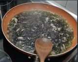 Foto del paso 2 de la receta: Espaguetis negros con chipirones