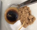 A picture of step 2 of Subway chewy chocolate chip cookies.