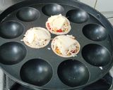 A picture of step 4 of Katori pizza.
