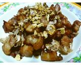 รูปขั้นตอนการทำที่ 6 ของ หมูทอดกระเทียมพริกไทย หอมสามบ้านแปดบ้าน